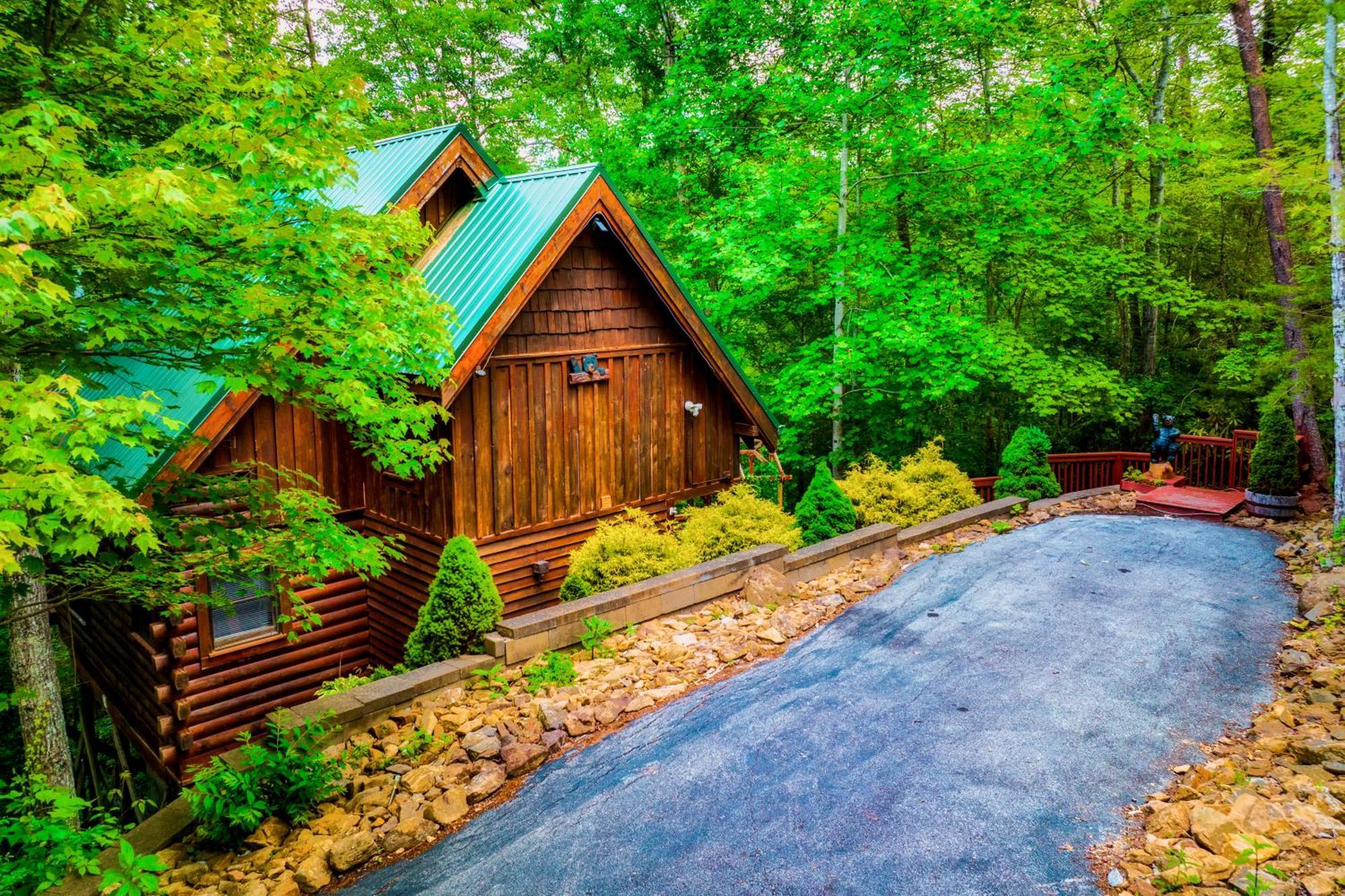 Cabin In A Gated Resort With Seasonal Resort Pool Пиджен Фордж Екстериор снимка