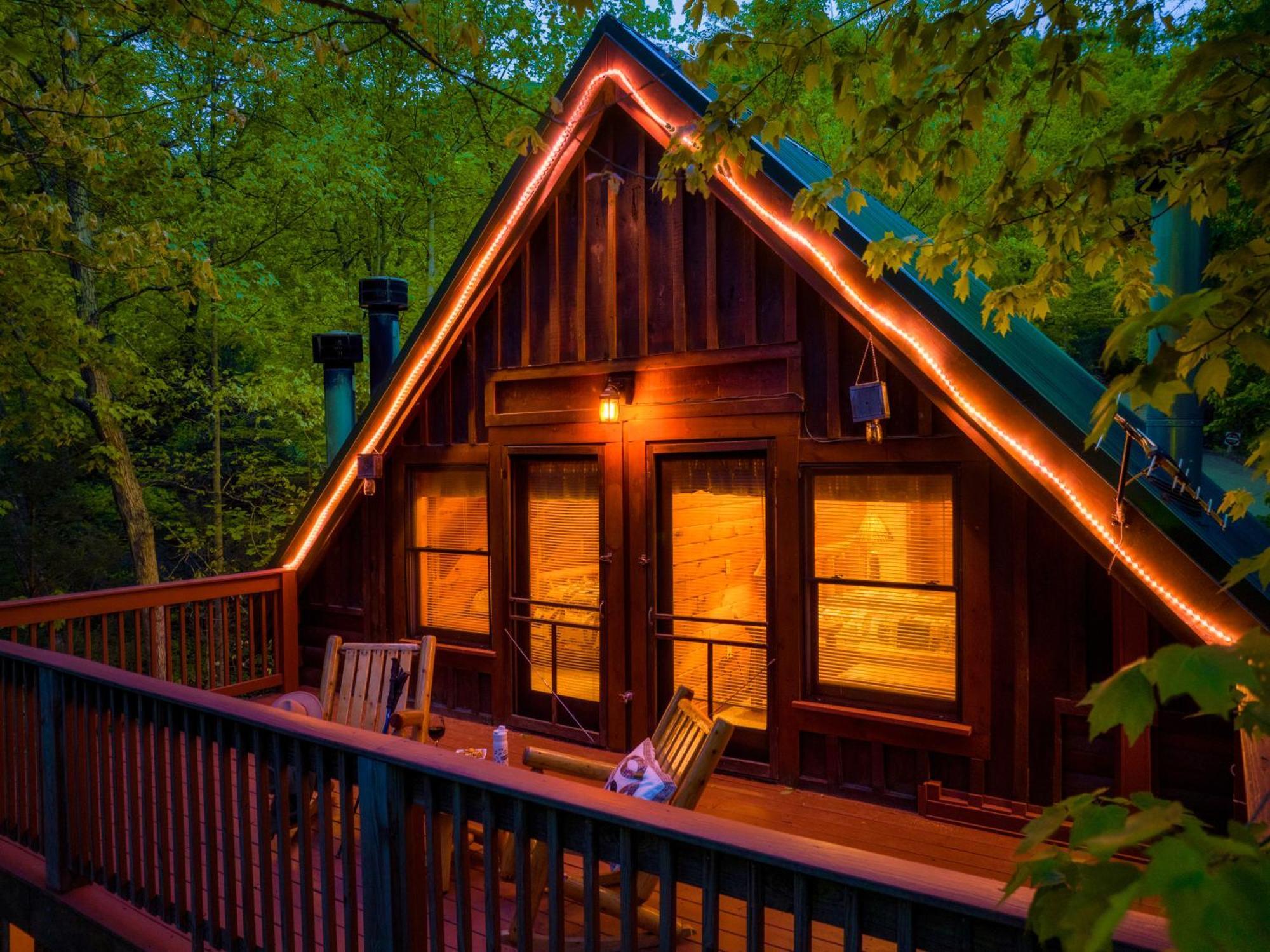 Cabin In A Gated Resort With Seasonal Resort Pool Пиджен Фордж Екстериор снимка